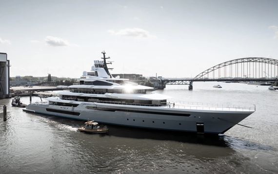 Steam má za rok 2025 tržby 16,2 miliardy dolárov, Gabe Newell si pritom prebral novú 111-metrovú superjachtu